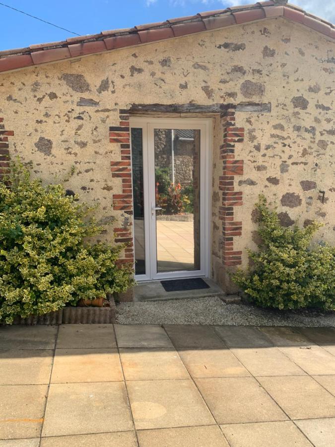 La Basse Monniere Bed & Breakfast Sevremont Exterior photo